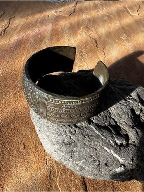 African Tribal Etched Metal Cuff Bracelet Antique Vintage Bronze Patina